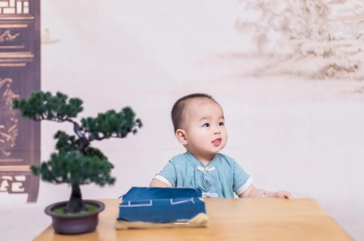 上海宝宝喊肚子疼怎么回事